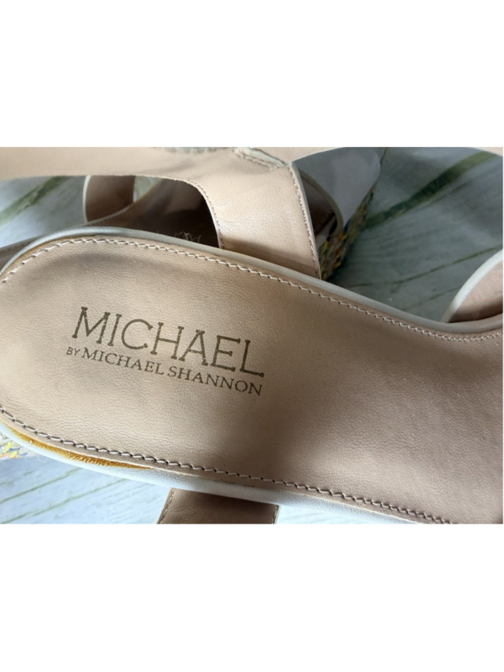 Michael by Michael Shannon White Wedges Size 9 - Picture 5 of 7